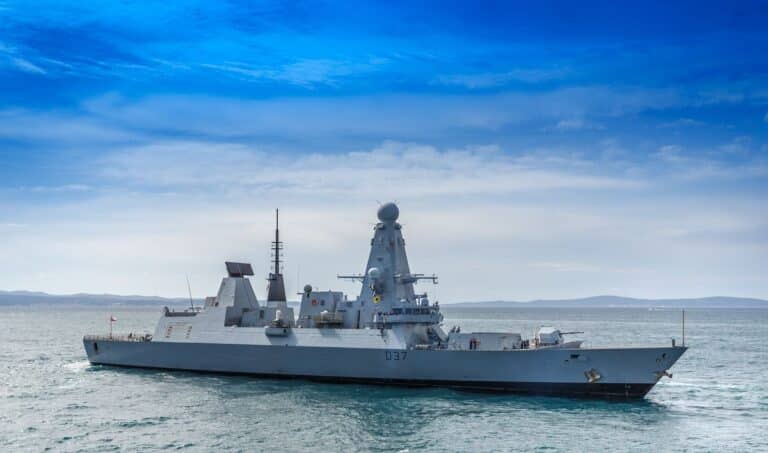 split, croatia april 10, 2018: hms duncan (d37)